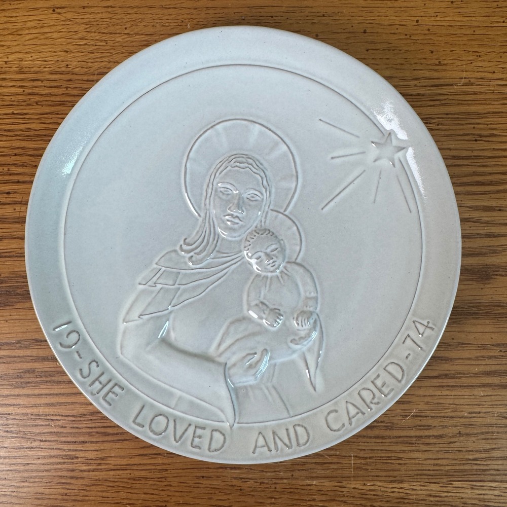 Frankoma Pottery 1974 She Loved and Cared Joniece Frank Madonna Child Plate
